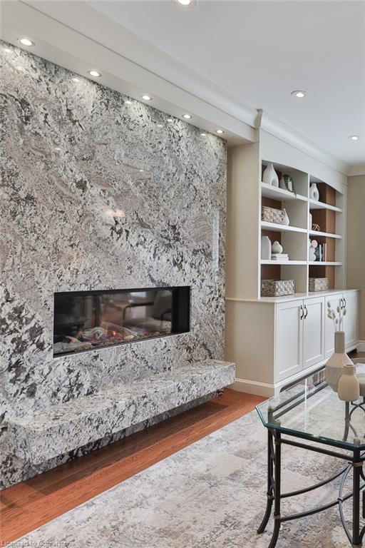 









2289


Beejay

Court,
Mississauga,




ON
L5M 2N6

