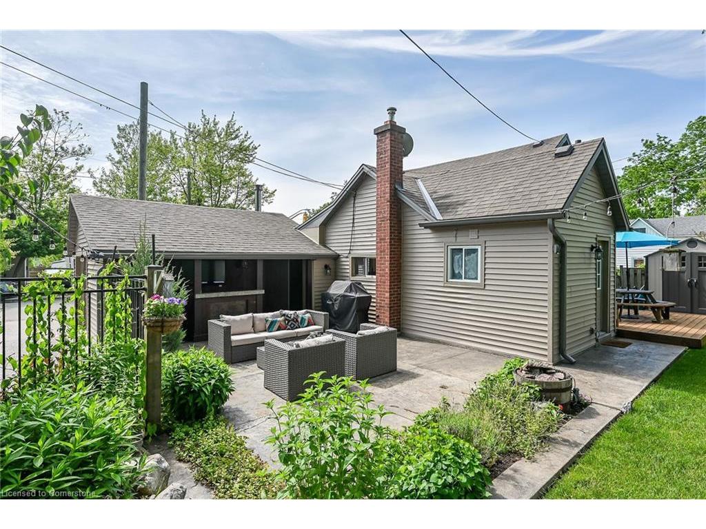 









287


King

Street West,
Dundas,




ON
L9H 1W3

