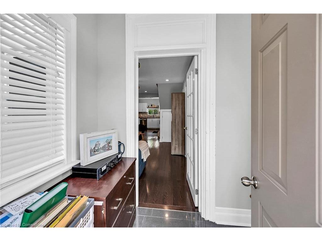 









287


King

Street West,
Dundas,




ON
L9H 1W3

