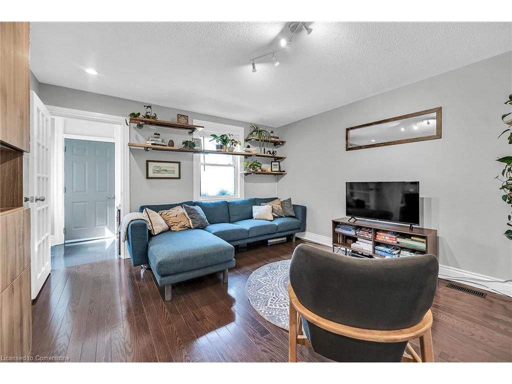 









287


King

Street West,
Dundas,




ON
L9H 1W3

