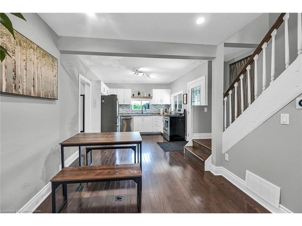 









287


King

Street West,
Dundas,




ON
L9H 1W3

