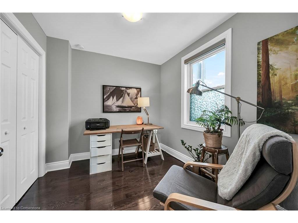 









287


King

Street West,
Dundas,




ON
L9H 1W3

