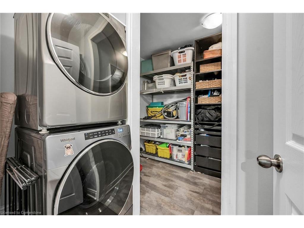 









287


King

Street West,
Dundas,




ON
L9H 1W3

