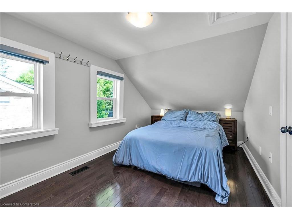 









287


King

Street West,
Dundas,




ON
L9H 1W3

