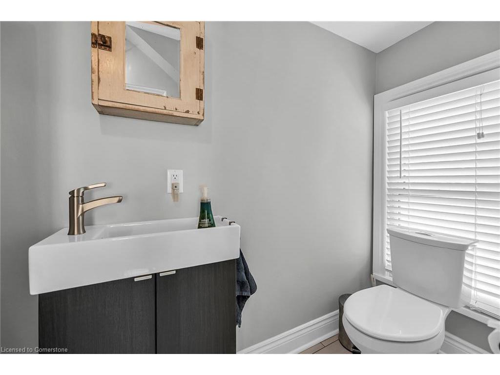 









287


King

Street West,
Dundas,




ON
L9H 1W3

