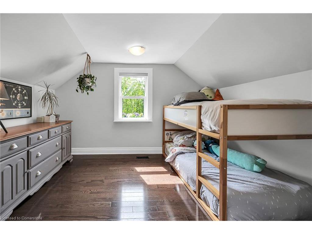 









287


King

Street West,
Dundas,




ON
L9H 1W3

