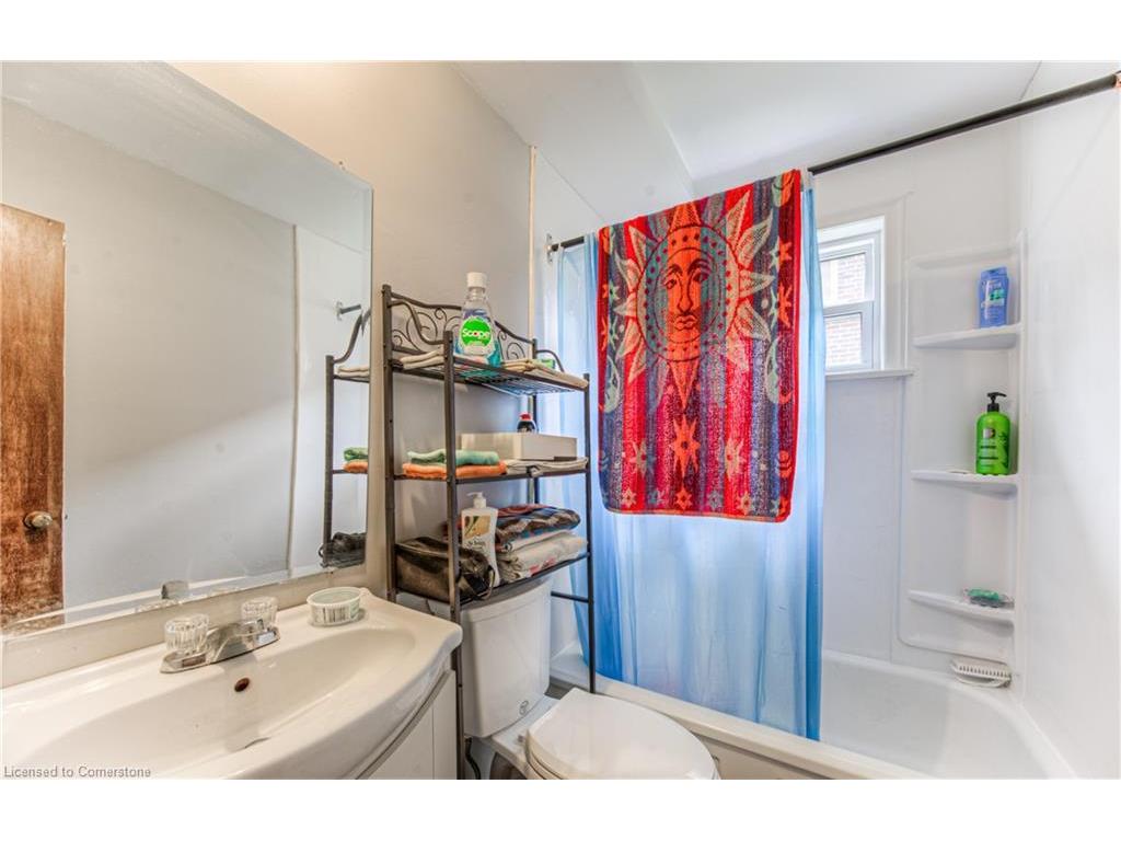 









218


Margaret

Avenue,
Kitchener,




ON
N2H 4J2

