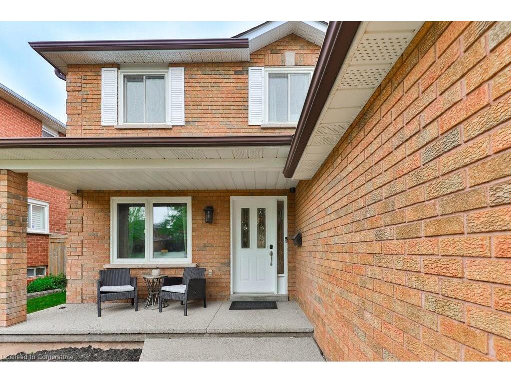 









296


Evergreen

Crescent,
Oakville,




ON
L6H 4P5

