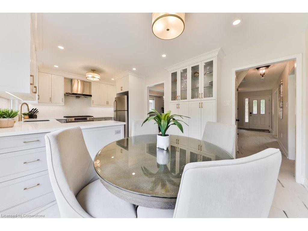 









296


Evergreen

Crescent,
Oakville,




ON
L6H 4P5


