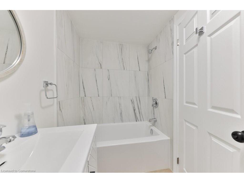 









296


Evergreen

Crescent,
Oakville,




ON
L6H 4P5

