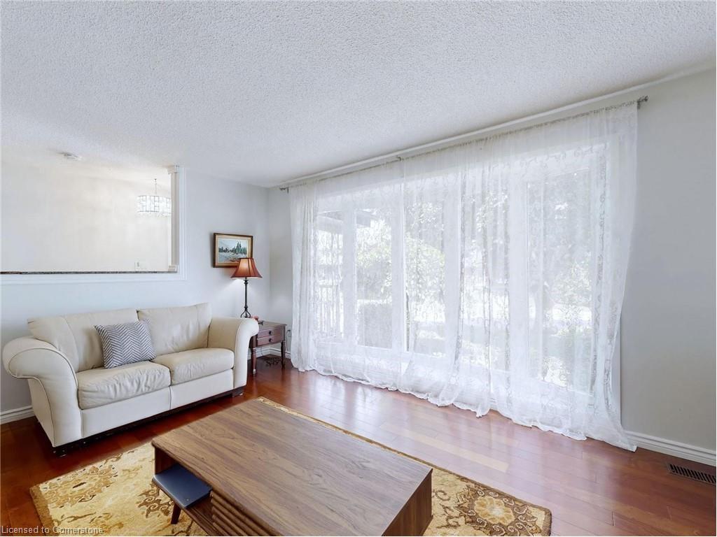 









19


Bunker Hill

Drive,
Hamilton,




ON
L8K 5X3

