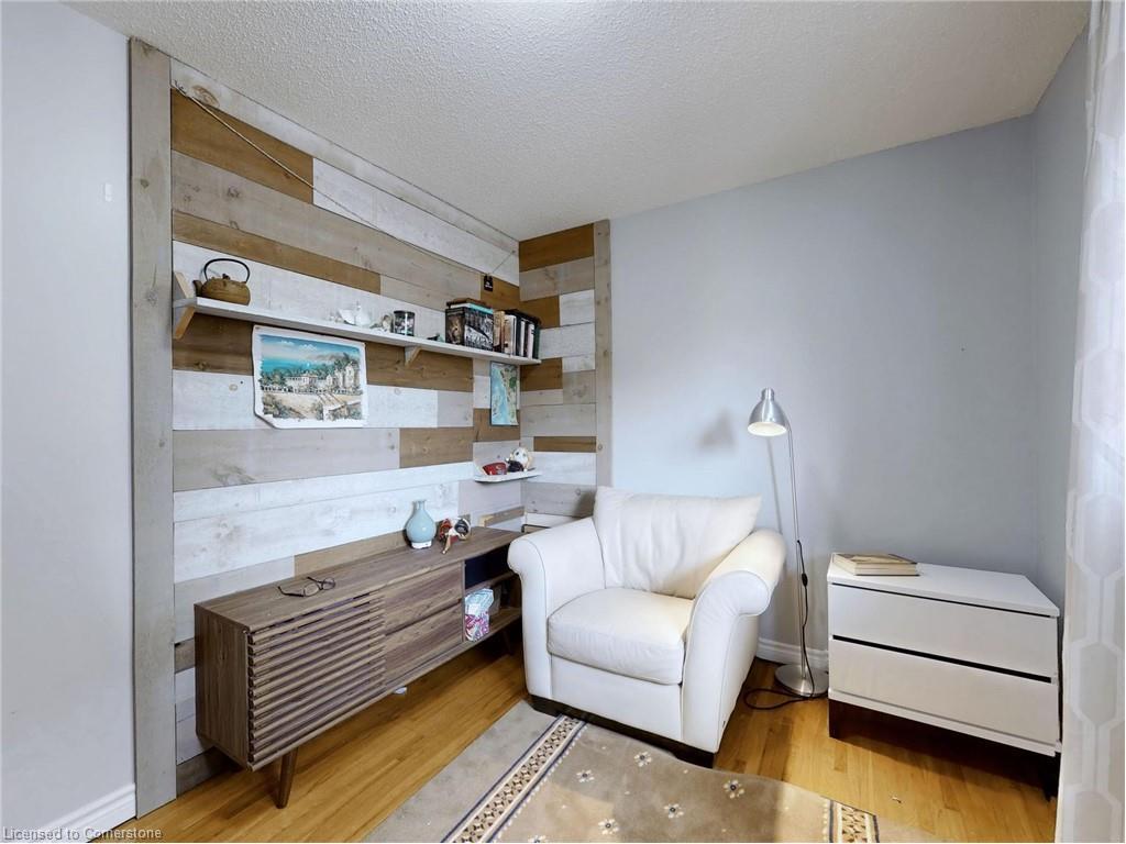 









19


Bunker Hill

Drive,
Hamilton,




ON
L8K 5X3

