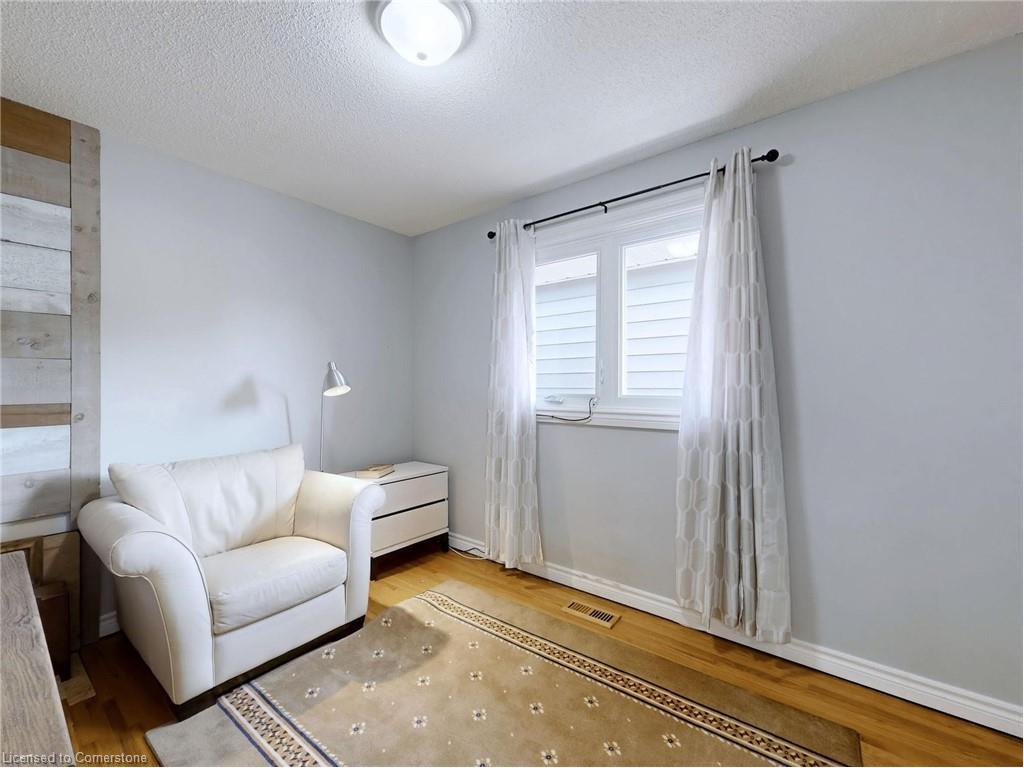 









19


Bunker Hill

Drive,
Hamilton,




ON
L8K 5X3

