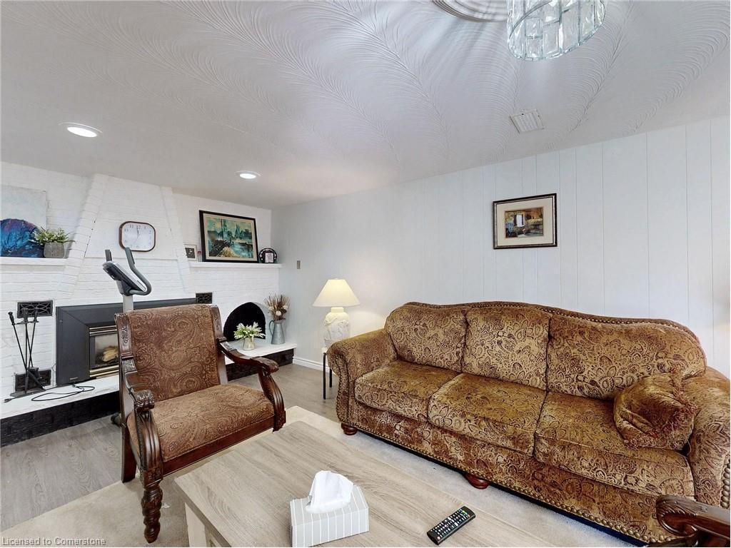 









19


Bunker Hill

Drive,
Hamilton,




ON
L8K 5X3

