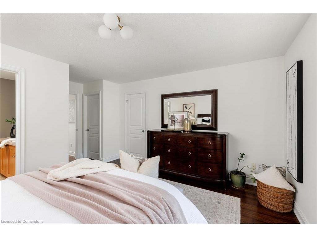 









2076


Rochester

Circle,
Oakville,




ON
L6M 5E2

