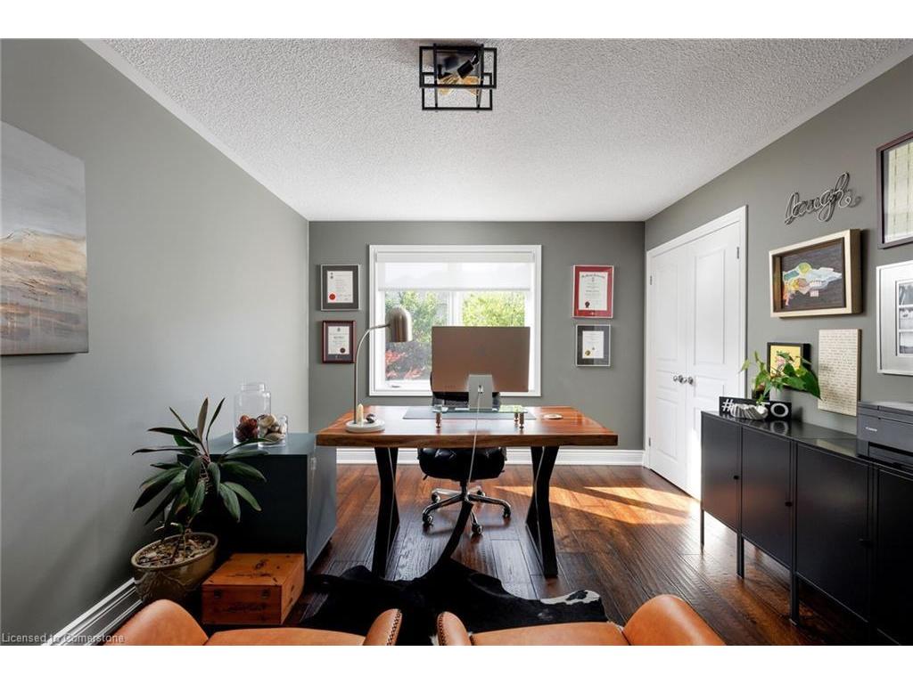 









2076


Rochester

Circle,
Oakville,




ON
L6M 5E2

