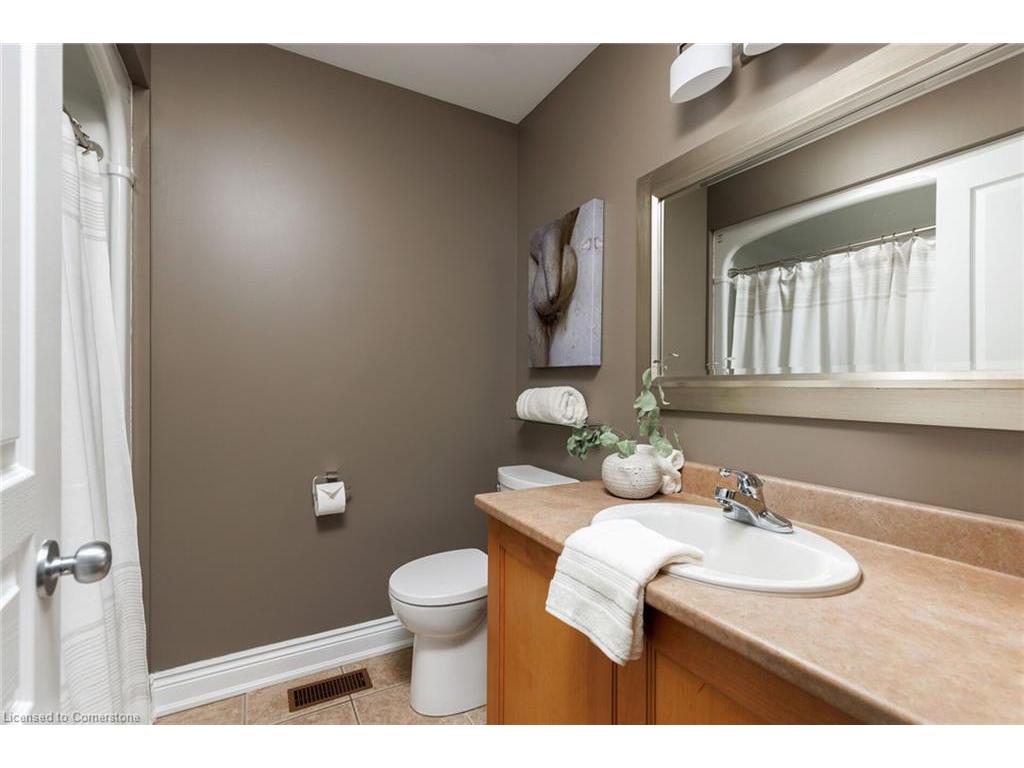 









2076


Rochester

Circle,
Oakville,




ON
L6M 5E2

