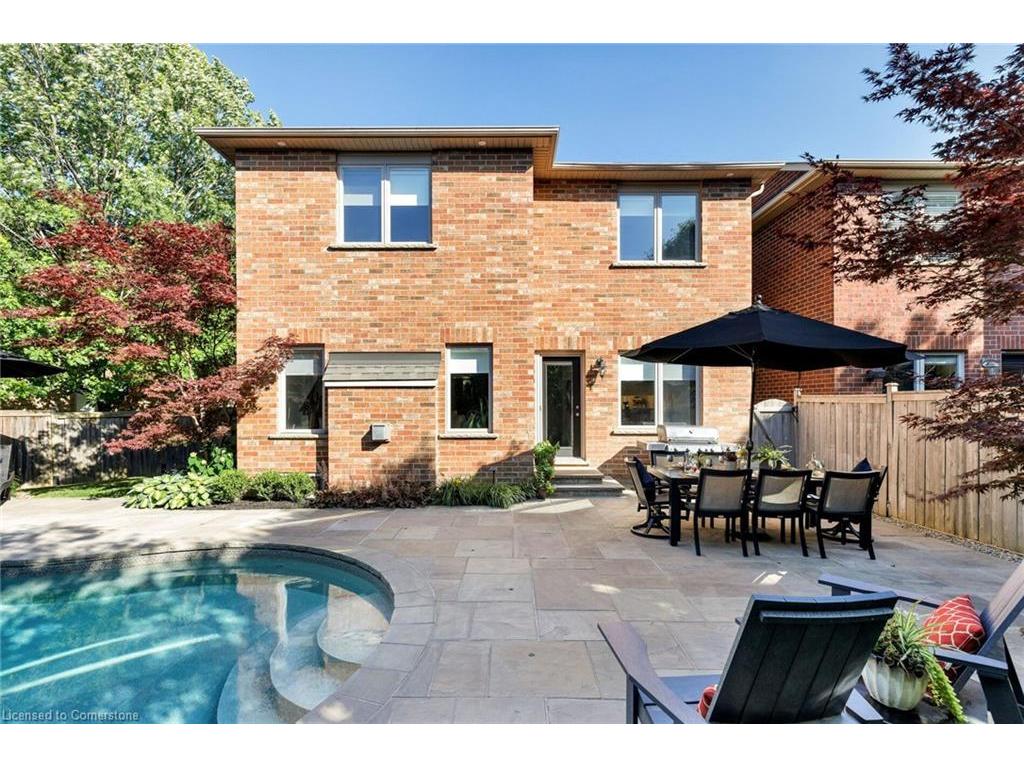 









2076


Rochester

Circle,
Oakville,




ON
L6M 5E2

