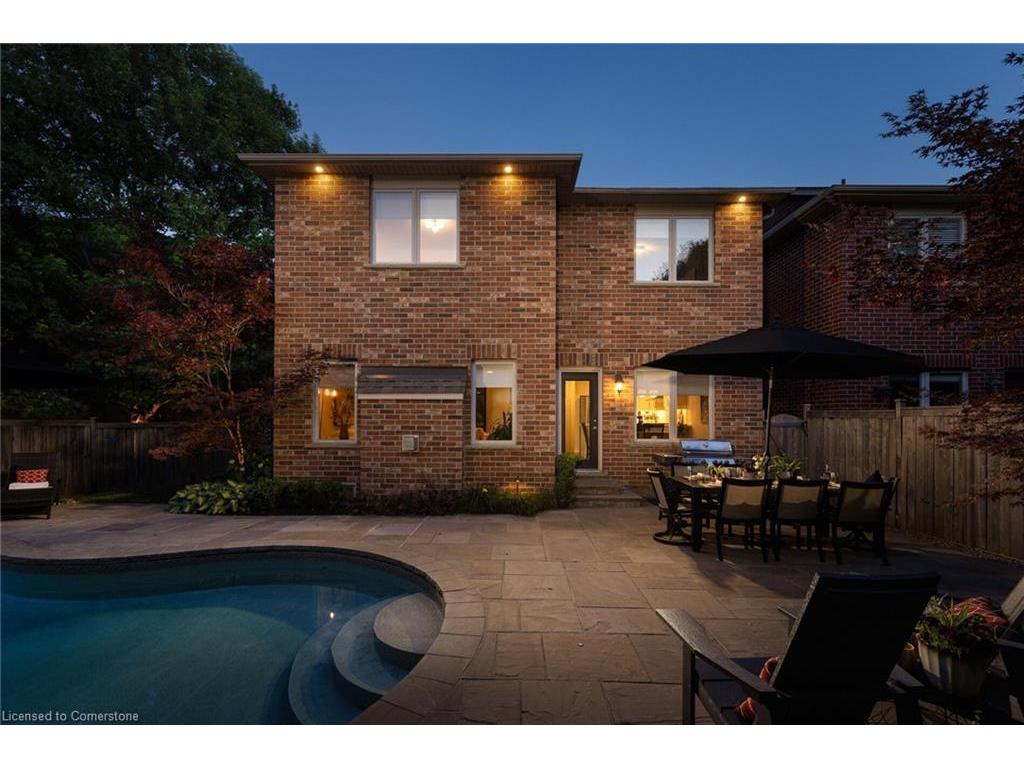 









2076


Rochester

Circle,
Oakville,




ON
L6M 5E2

