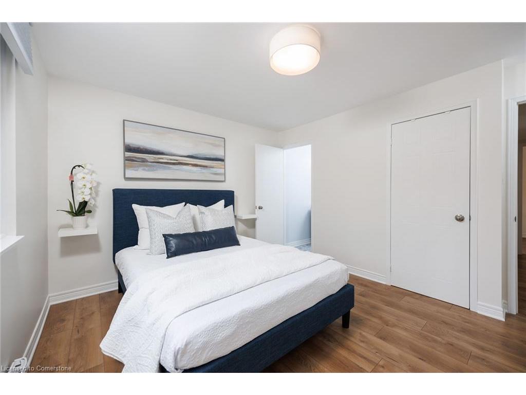 









1504


Pilgrims

Way, 1021,
Oakville,




ON
L6M 3H1

