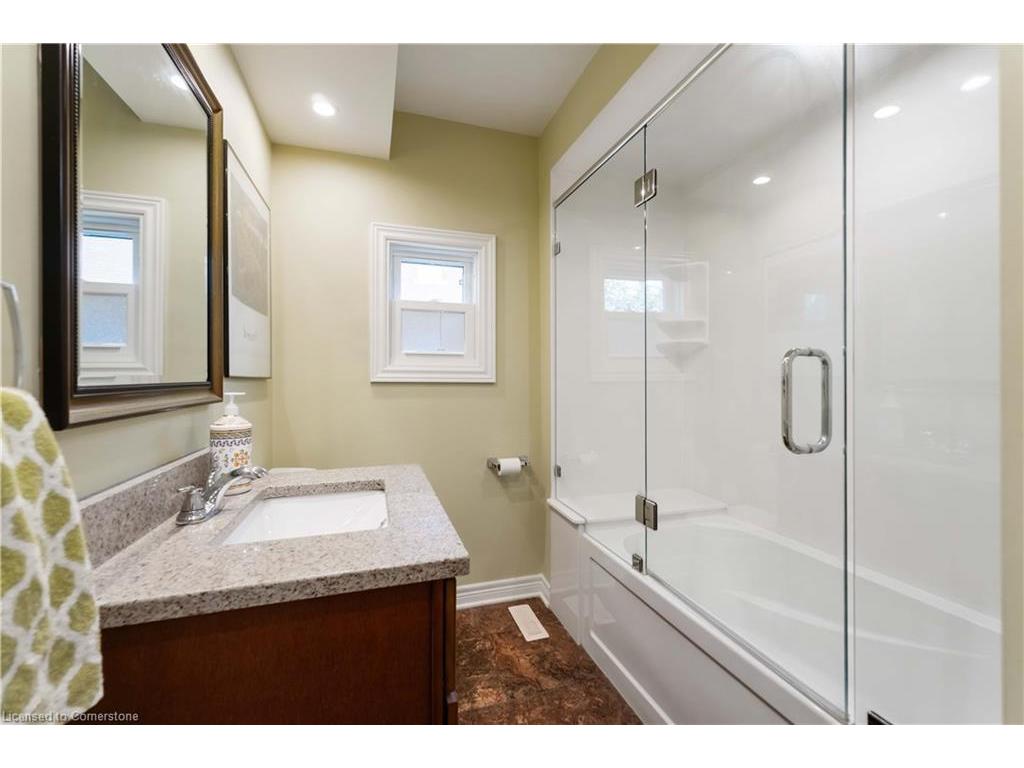 









514


Catharine

Street North,
Hamilton,




ON
L8L 4V2


