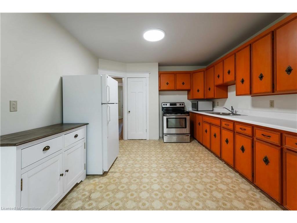 









514


Catharine

Street North,
Hamilton,




ON
L8L 4V2

