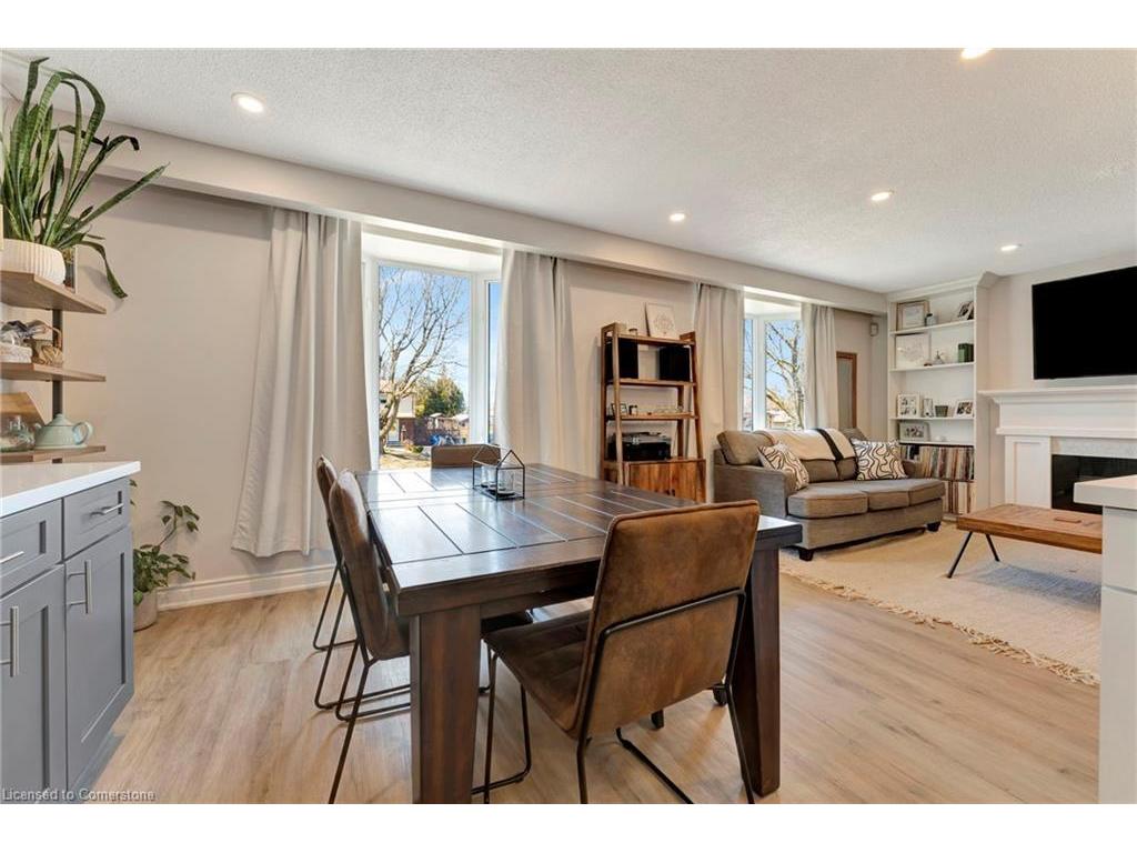 









15


Elsa

Court,
Hamilton,




ON
L9C 4R7

