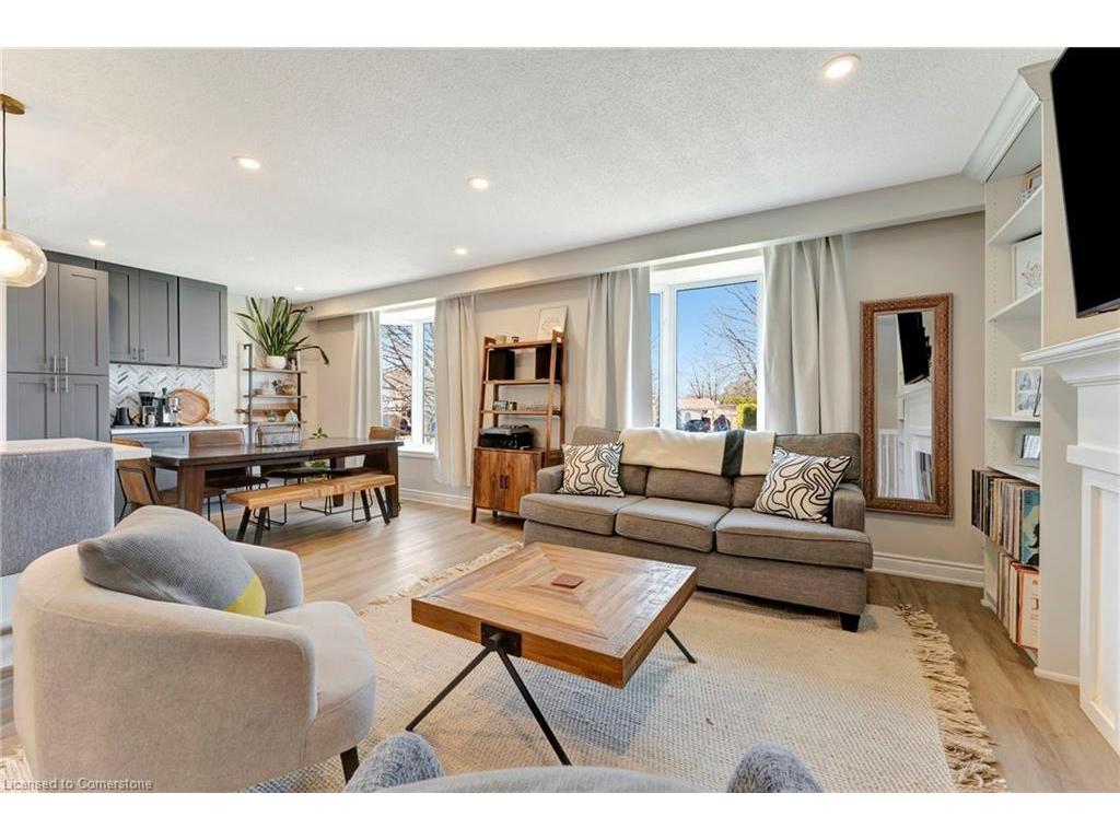 









15


Elsa

Court,
Hamilton,




ON
L9C 4R7


