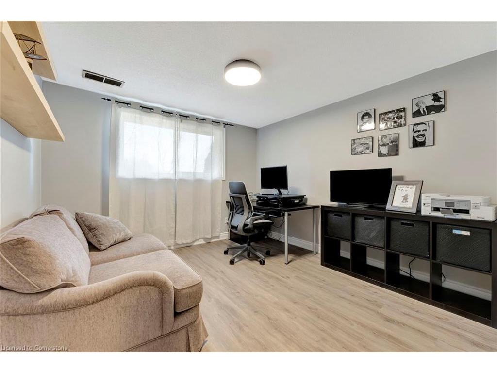 









15


Elsa

Court,
Hamilton,




ON
L9C 4R7

