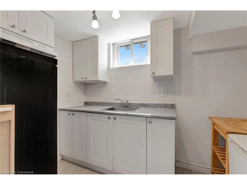 









15


Elsa

Court,
Hamilton,




ON
L9C 4R7


