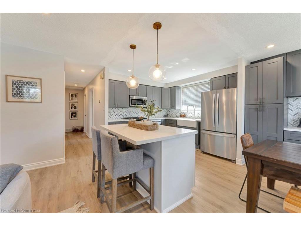 









15


Elsa

Court,
Hamilton,




ON
L9C 4R7

