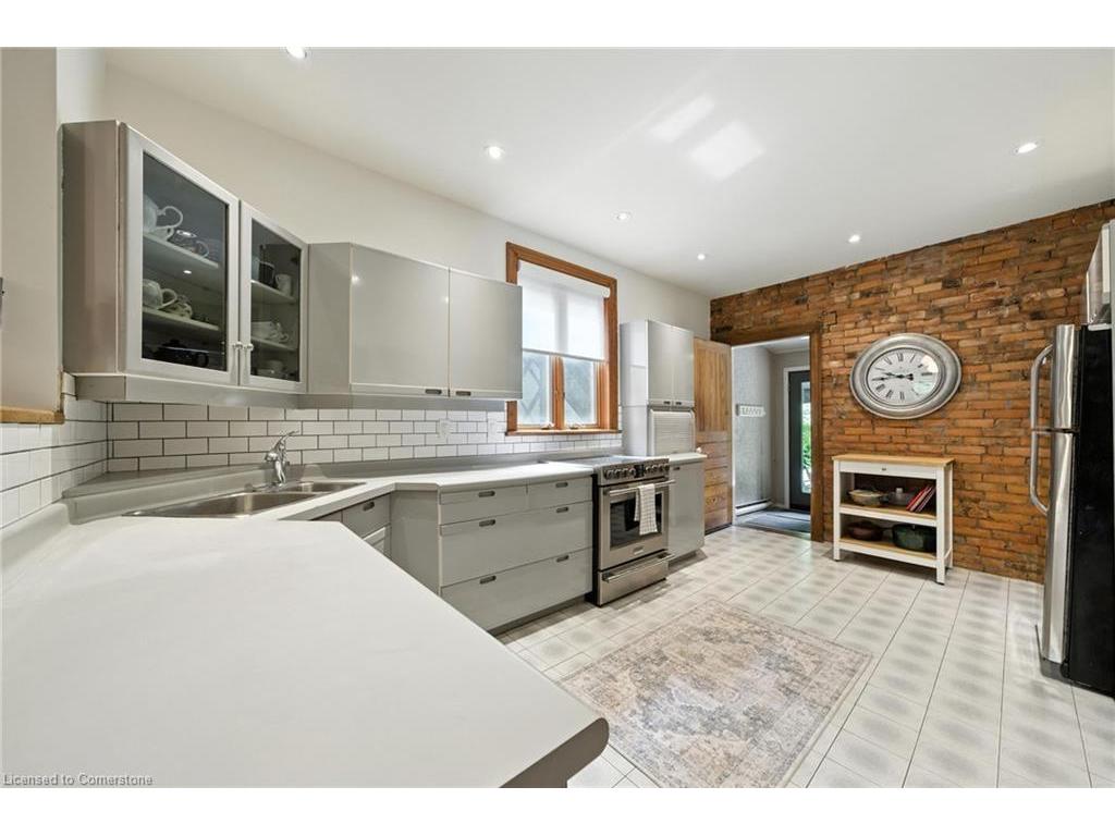 









137


Markland

Street,
Hamilton,




ON
L8P 2K3

