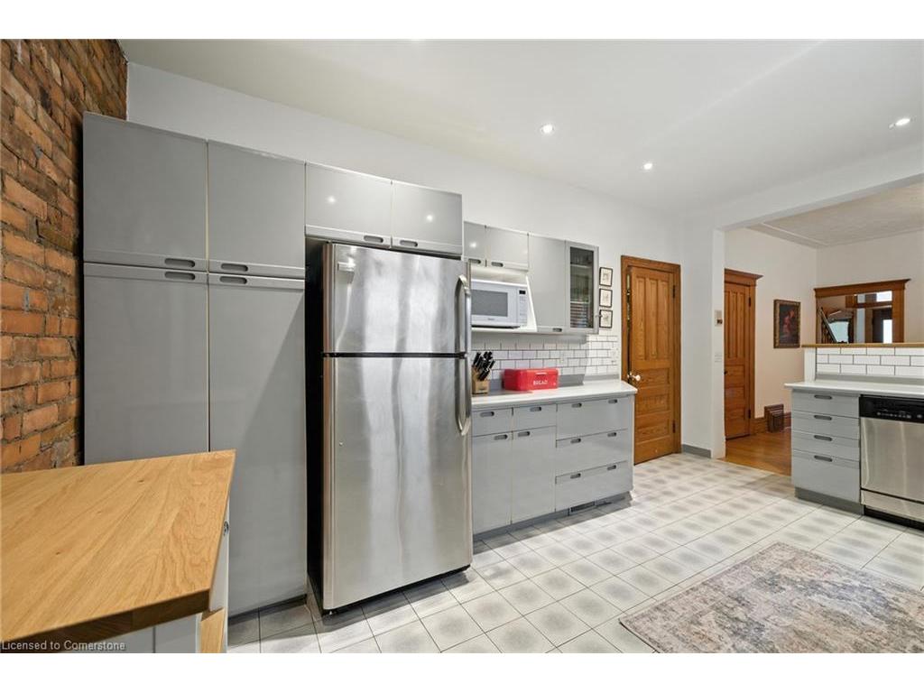 









137


Markland

Street,
Hamilton,




ON
L8P 2K3

