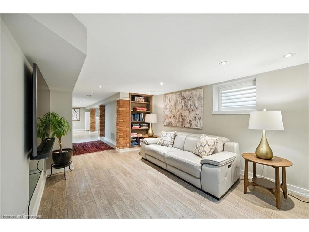 









137


Markland

Street,
Hamilton,




ON
L8P 2K3

