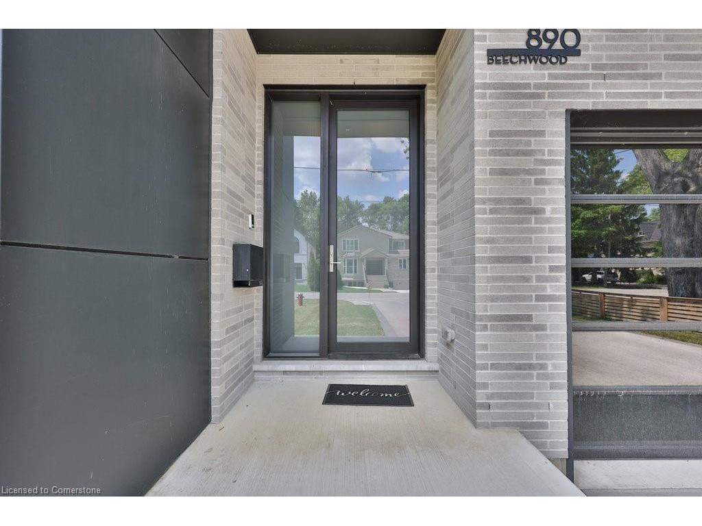 









890


Beechwood

Avenue,
Mississauga,




ON
L5G 4E2

