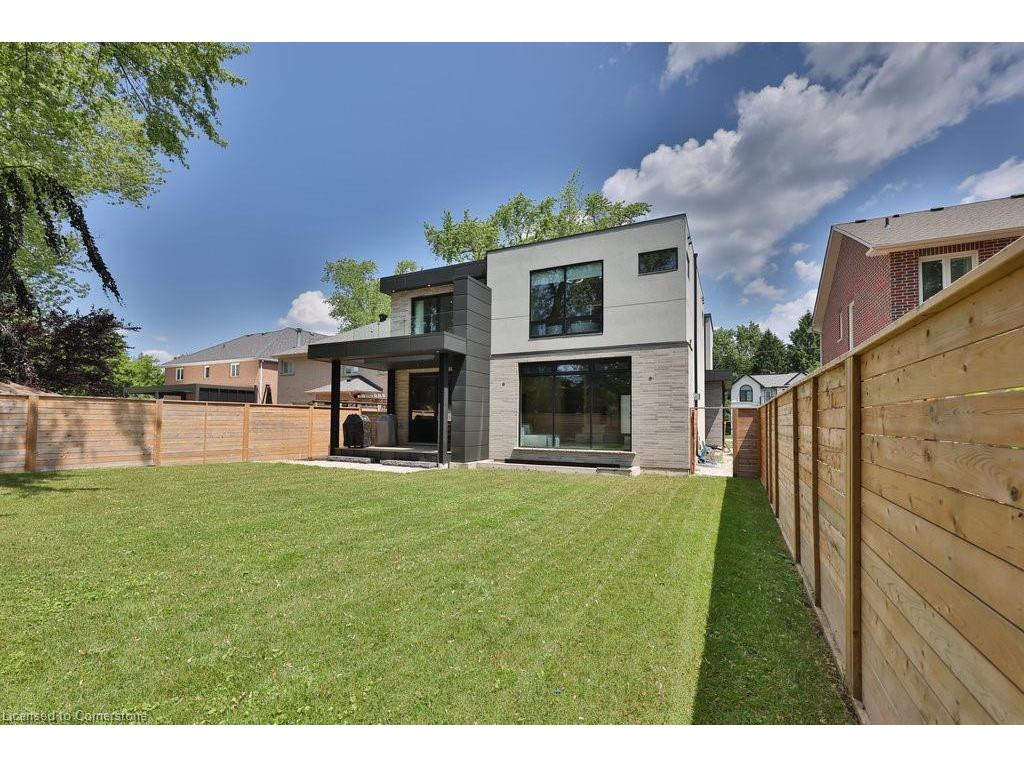 









890


Beechwood

Avenue,
Mississauga,




ON
L5G 4E2

