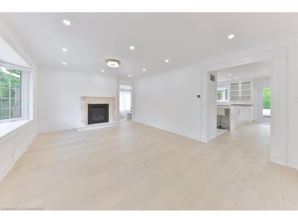 









1003


Lakeshore

Road West,
Oakville,




ON
L6L 1E7

