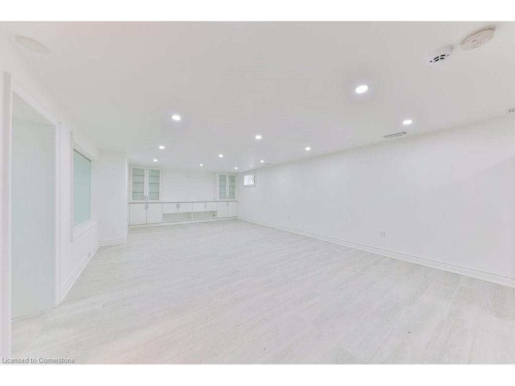 









1003


Lakeshore

Road West,
Oakville,




ON
L6L 1E7

