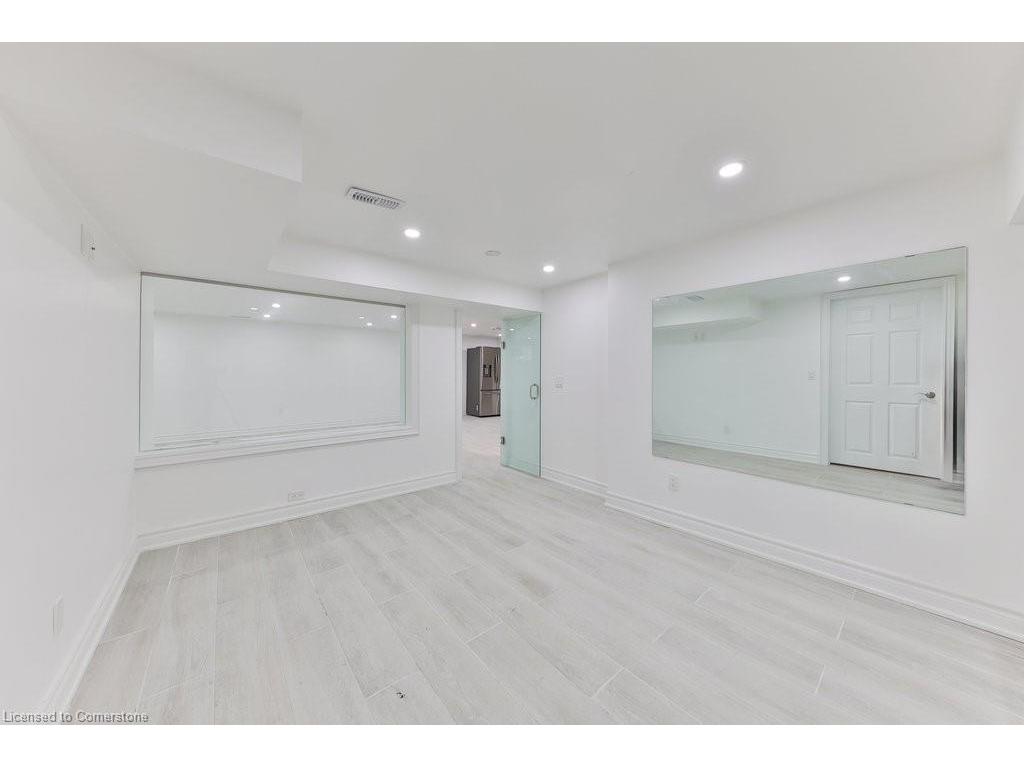 









1003


Lakeshore

Road West,
Oakville,




ON
L6L 1E7

