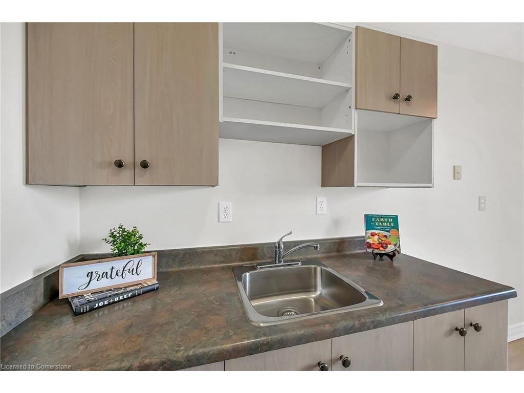 









81


Charlton

Avenue East, 702,
Hamilton,




ON
L8N 1Y7


