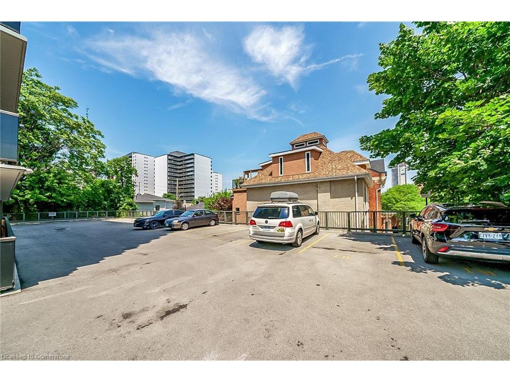 









81


Charlton

Avenue East, 702,
Hamilton,




ON
L8N 1Y7

