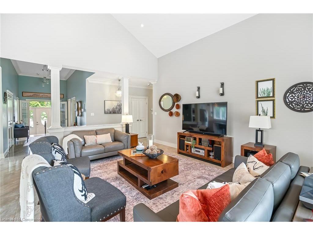 









48


Casablanca

Boulevard South,
Grimsby,




ON
L3M 3Z2

