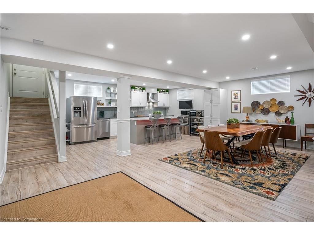 









48


Casablanca

Boulevard South,
Grimsby,




ON
L3M 3Z2

