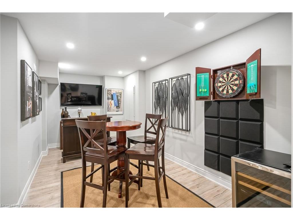 









48


Casablanca

Boulevard South,
Grimsby,




ON
L3M 3Z2

