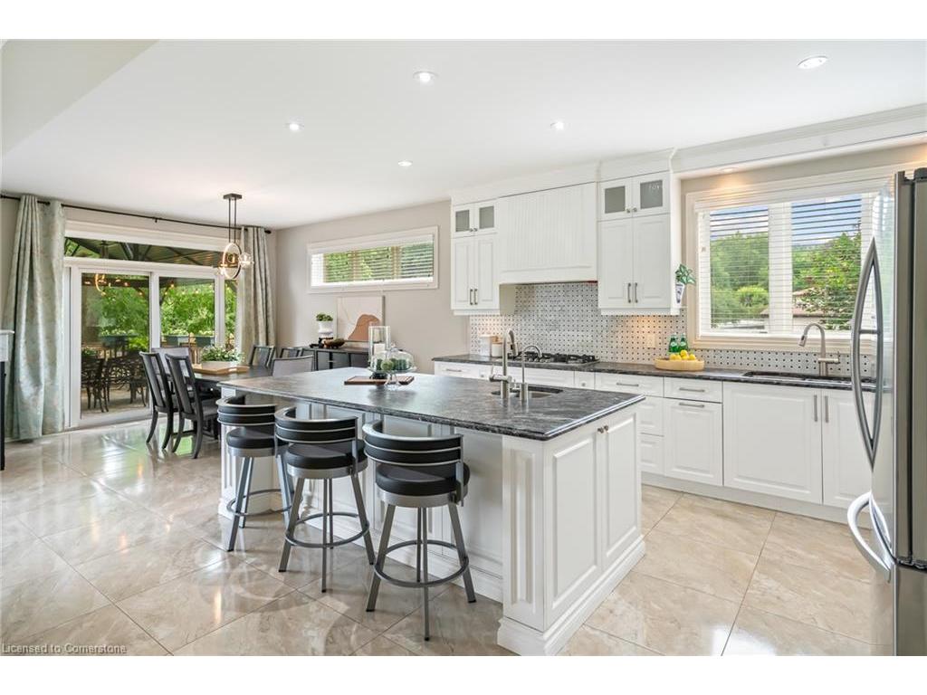









48


Casablanca

Boulevard South,
Grimsby,




ON
L3M 3Z2

