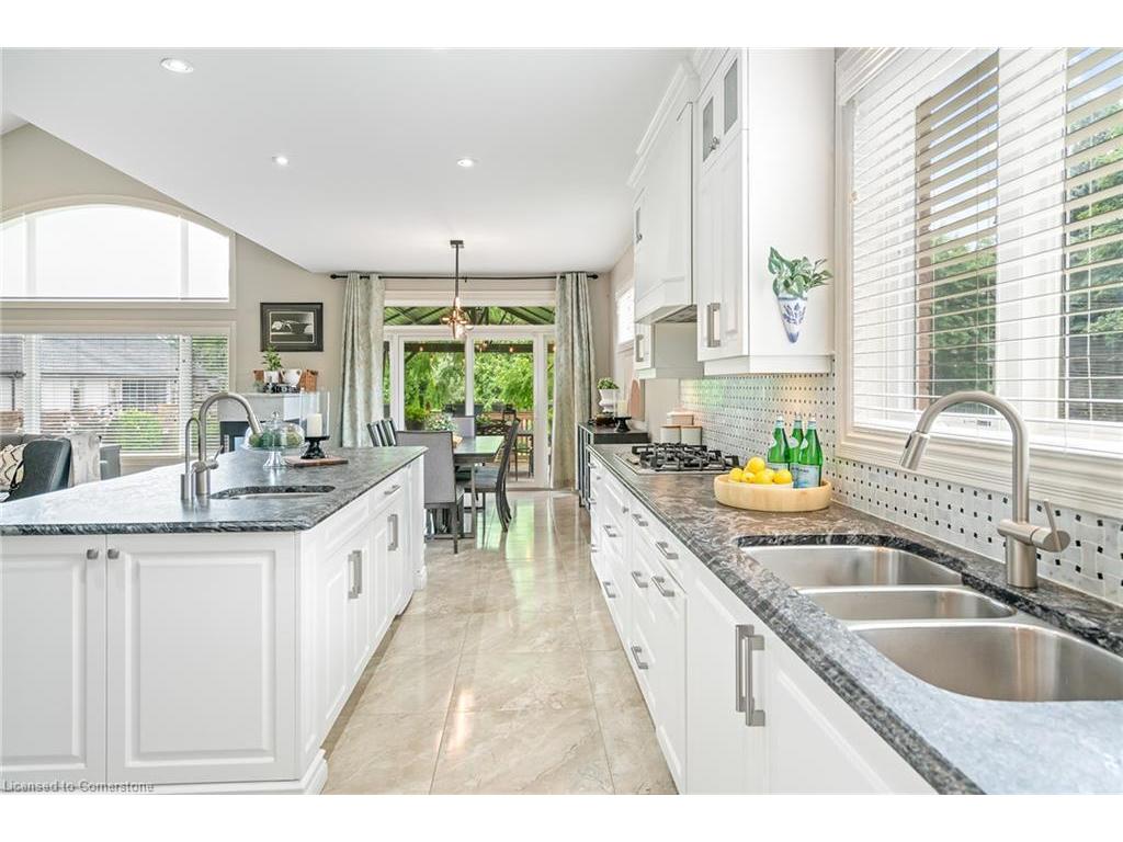 









48


Casablanca

Boulevard South,
Grimsby,




ON
L3M 3Z2

