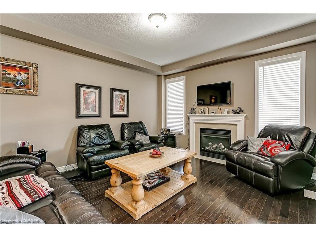 









2464


Quetico

Crescent,
Oakville,




ON
L6M 0R4


