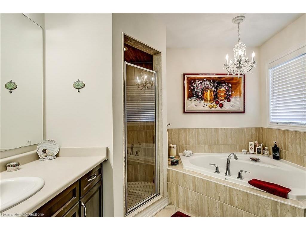 









2464


Quetico

Crescent,
Oakville,




ON
L6M 0R4

