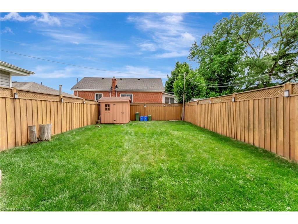 









746


Roxborough

Avenue,
Hamilton,




ON
L8H 1S8

