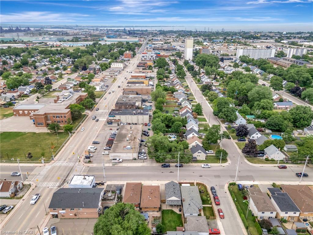 









746


Roxborough

Avenue,
Hamilton,




ON
L8H 1S8

